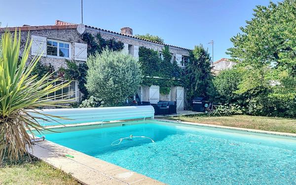 Maison à vendre    5 pièces •  Saint-Rogatien