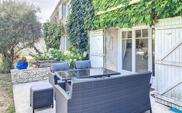 Maison à vendre    5 pièces •  Saint-Rogatien