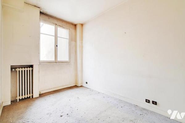 2 pièces traversant avec ascenseur