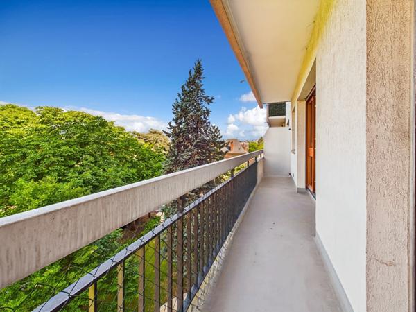 APPARTEMENT JOINVILLE LE PONT 61.91M²