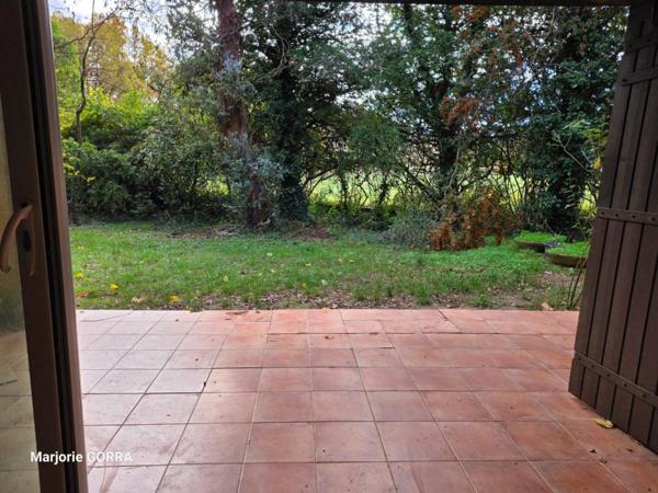 NANS LES PINS Villa T3/4 sur 1725m² de terrain