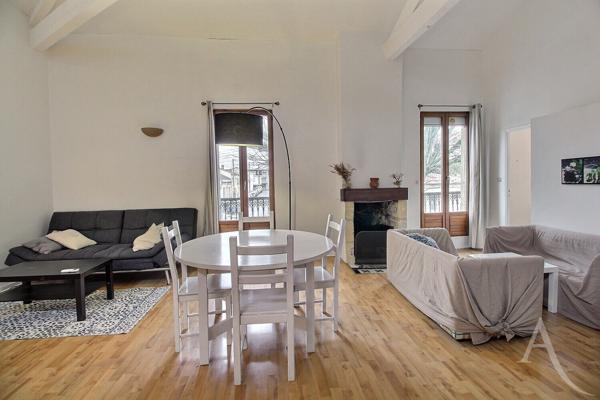 Barrière Saint-Genès 3 pièce(s) 74 m2