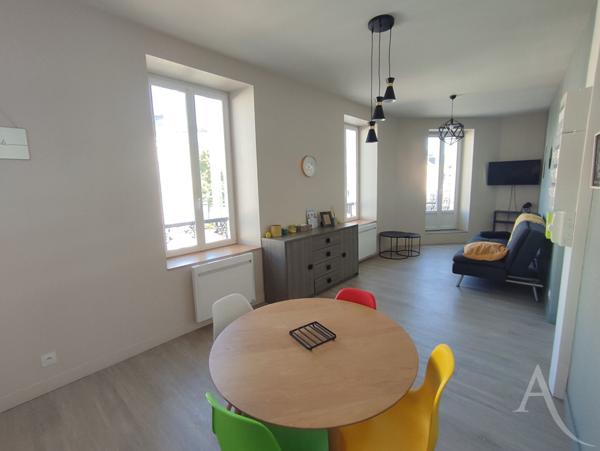 Appartement T2 meublé rénové.