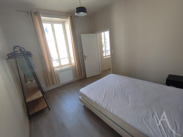 Appartement T2 meublé rénové.