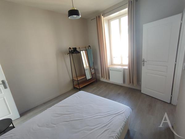 Appartement T2 meublé rénové.