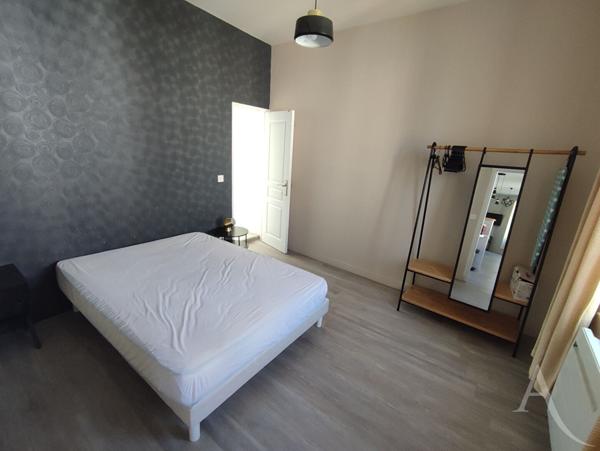 Appartement T2 meublé rénové.