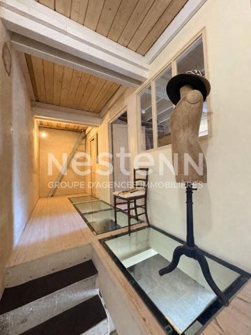Charmante maison en pierre au calme en impasse, alliant authenticité et écologie