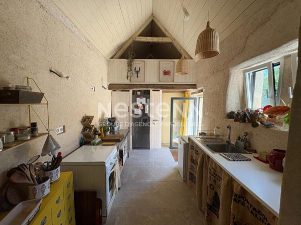 Charmante maison en pierre au calme en impasse, alliant authenticité et écologie