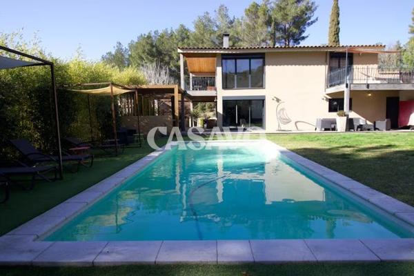 Vente Maison 5 pièces de 166m² - 13080 Aix-en-Provence