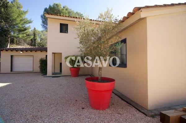Vente Maison 5 pièces de 166m² - 13080 Aix-en-Provence