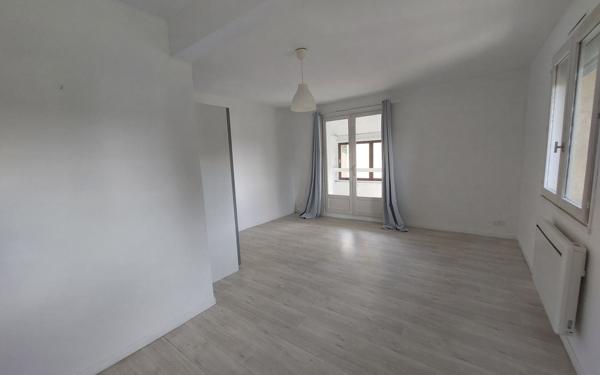 Appartement à louer    1 pièce • 29,32 m2 Conches-en-Ouche