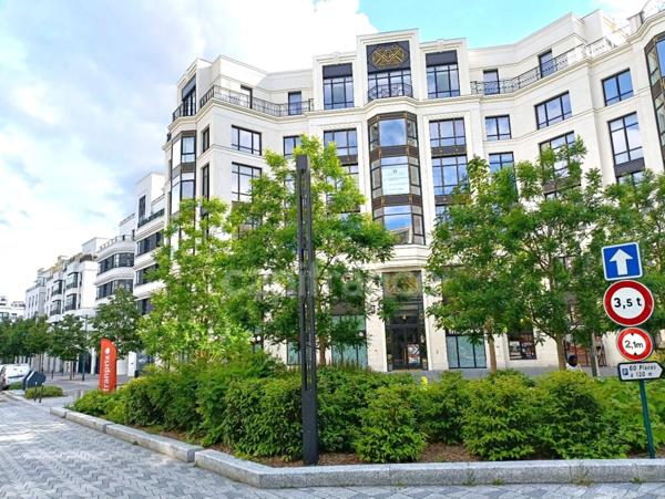 T4 neuf 84 m² 3 chambres salle de bain + salle d'eau terrasse + jardin + 2 parkings en sous-sol