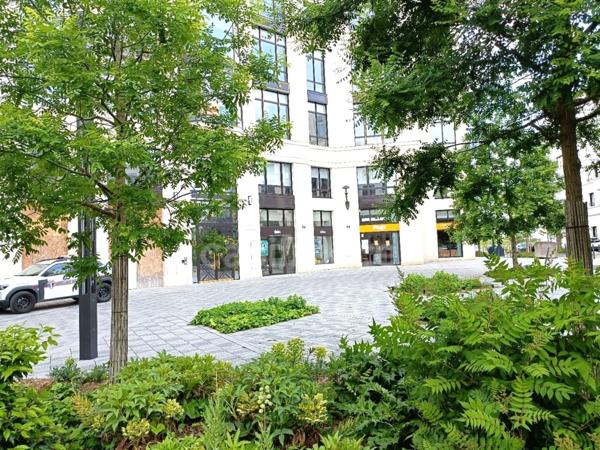 T4 neuf 84 m² 3 chambres salle de bain + salle d'eau terrasse + jardin + 2 parkings en sous-sol