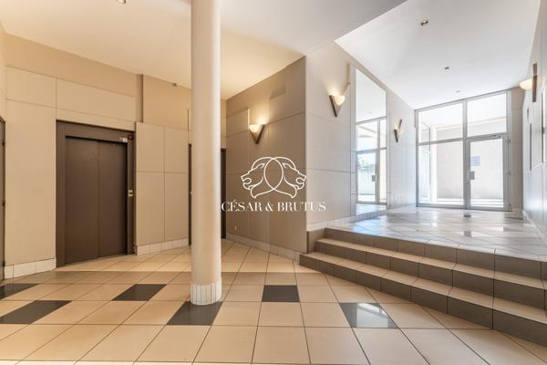 Charmant studio de 24 m² avec ascenseur, cave et vue dégagée sur verdure – Lyon 3ème (Montchat / Villette)