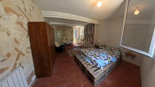 MAISON DE CARACTERE AVEC PATIO : IDEAL POUR UN PROJET DE CHAMBRES D'HÔTES !