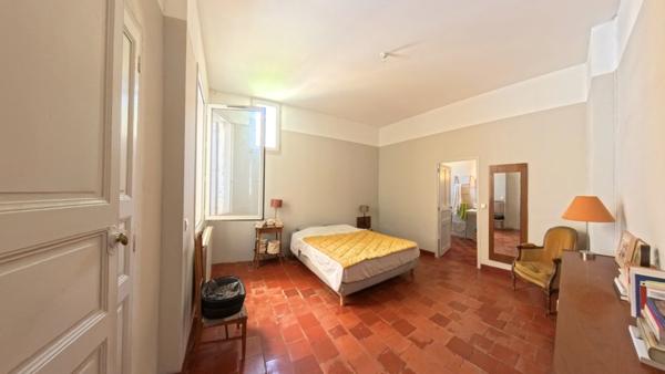 MAISON DE CARACTERE AVEC PATIO : IDEAL POUR UN PROJET DE CHAMBRES D'HÔTES !