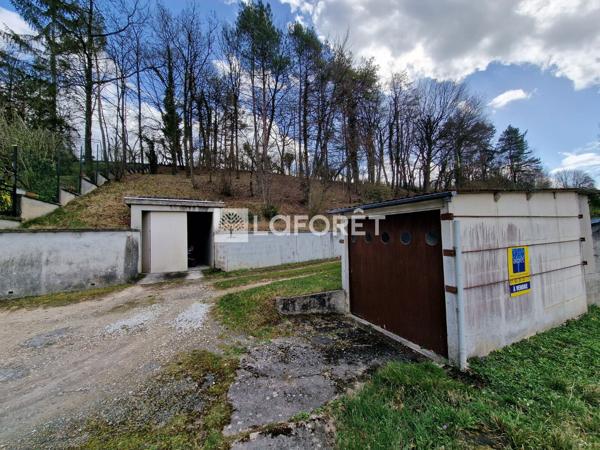 Achat parking / box Moret-Loing-et-Orvanne - 10 m² - 20 000 €