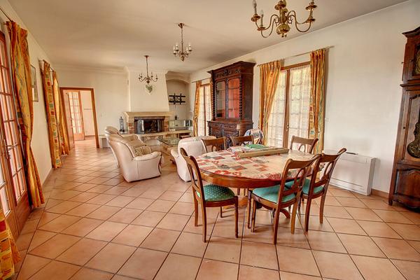 A VENDRE Maison Lorgues 5 pièces 130 m² + piscine + garage