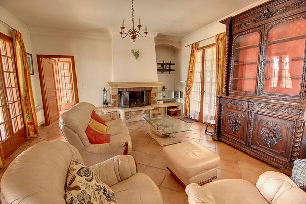 A VENDRE Maison Lorgues 5 pièces 130 m² + piscine + garage