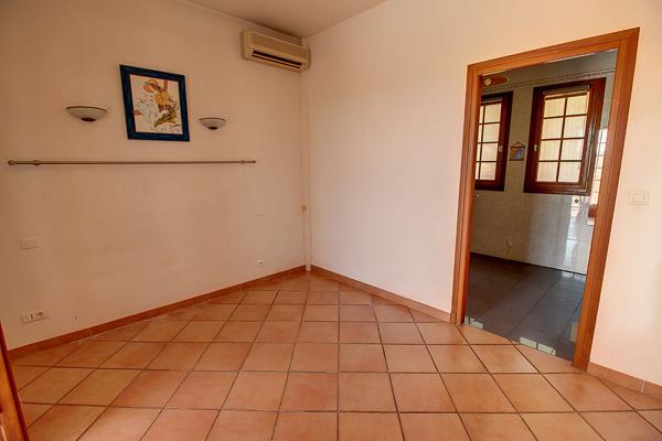 A VENDRE Maison Lorgues 5 pièces 130 m² + piscine + garage