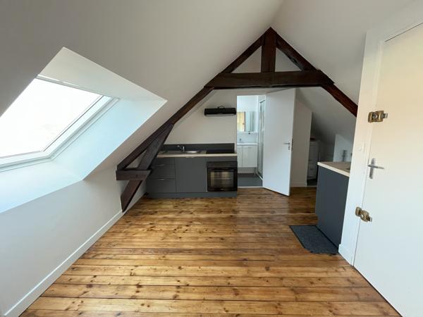 Sens (89100) En location à Sens : appartement de 36m² dernier étage