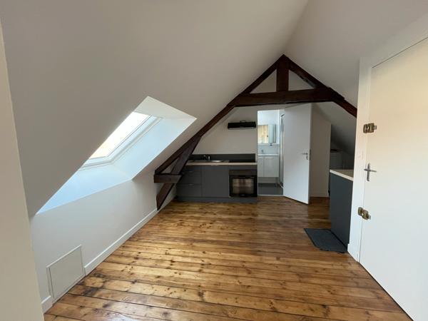 Sens (89100) En location à Sens : appartement de 36m² dernier étage