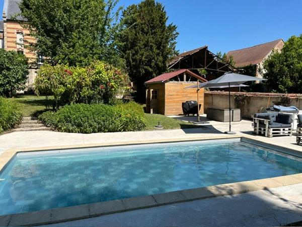 Maison de prestige à vendre à Fère-Champenoise - 9 pièces, 218 m²