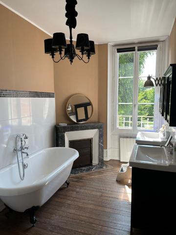 Maison de prestige à vendre à Fère-Champenoise - 9 pièces, 218 m²
