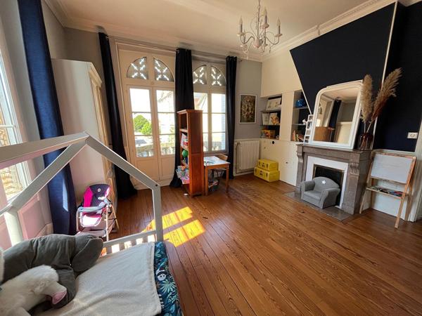 Maison de prestige à vendre à Fère-Champenoise - 9 pièces, 218 m²