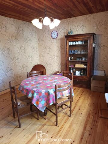 Vallée du Lot maison de village sur le chemin de St Jacques Compostelle