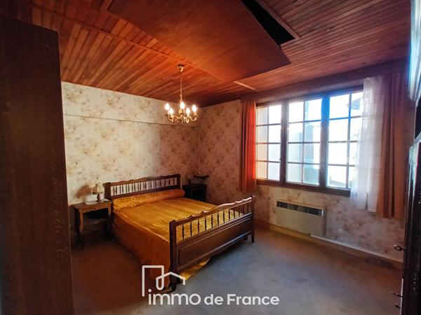 Vallée du Lot maison de village sur le chemin de St Jacques Compostelle