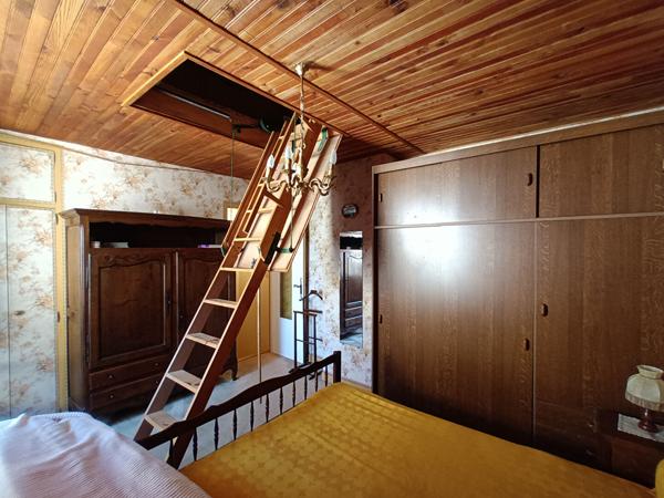 Vallée du Lot maison de village sur le chemin de St Jacques Compostelle