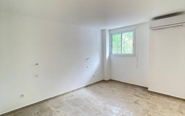 Appartement à vendre    3 pièces • 94,10 m2 Saint-François