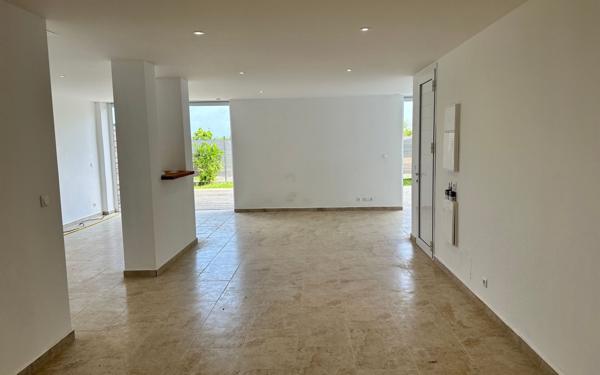 Appartement à vendre    3 pièces • 94,10 m2 Saint-François
