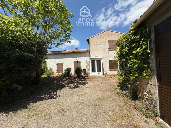 Maison de village
                                                                                                                                                                                                                                                                                                                        5 pièce(s)                                                                                                                                                                                                          3 chambre(s)                                                                                                                                                                                                          132  m²