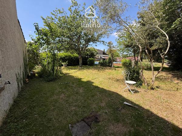 Maison de village
                                                                                                                                                                                                                                                                                                                        5 pièce(s)                                                                                                                                                                                                          3 chambre(s)                                                                                                                                                                                                          132  m²