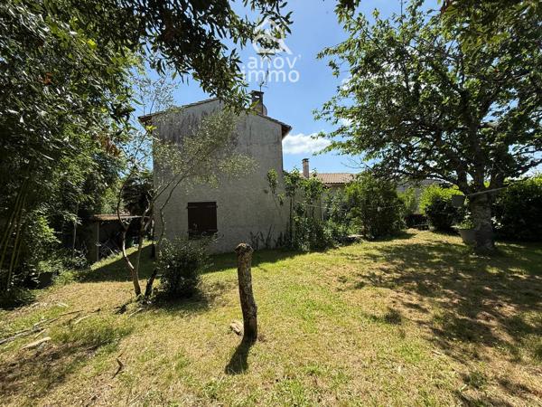 Maison de village
                                                                                                                                                                                                                                                                                                                        5 pièce(s)                                                                                                                                                                                                          3 chambre(s)                                                                                                                                                                                                          132  m²