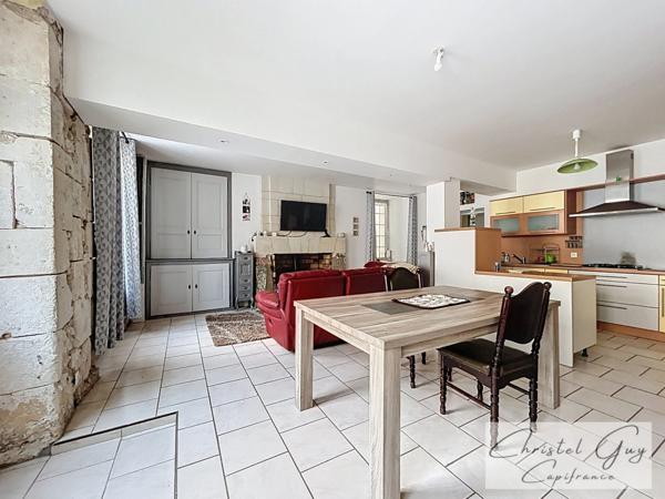 Vaas (72500) Ancien monastère rénové à vendre, 3 chambres, coeur de village