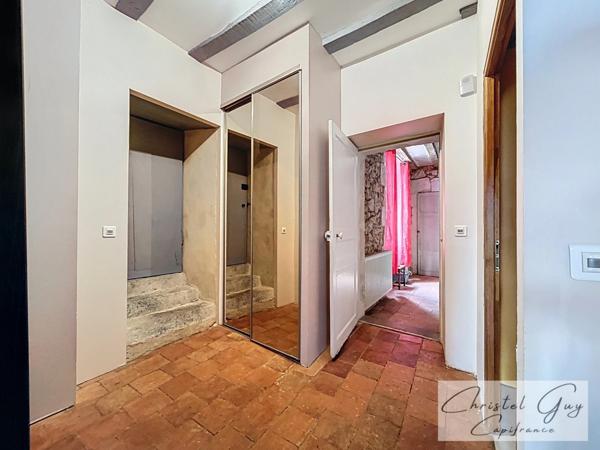 Vaas (72500) Ancien monastère rénové à vendre, 3 chambres, coeur de village