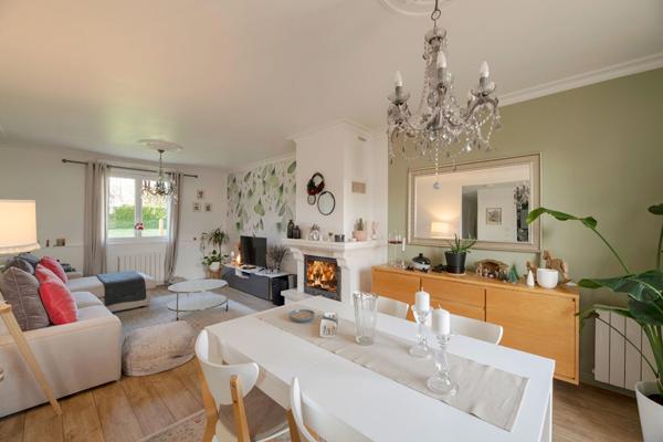 A vendre centre de MELESSE, maison 4 chambres, parcelle d'environ 440m², 140 m² habitable