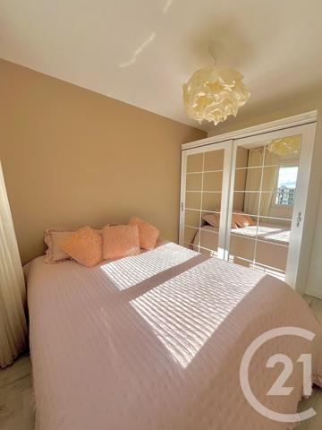 Appartement à vendre  4 pièces - 66,67 m2 VAULX EN VELIN - 69