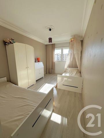 Appartement à vendre  4 pièces - 66,67 m2 VAULX EN VELIN - 69