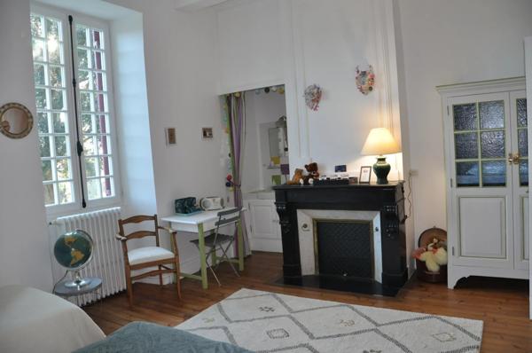 MANOIR
