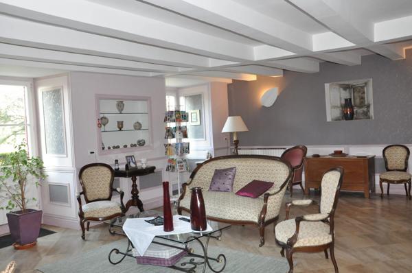 MANOIR