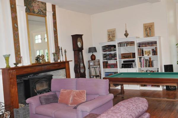 MANOIR