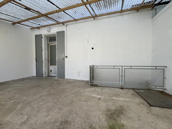 Maison à louer 730 € CC Soyaux 3 p 86 m² DPE E