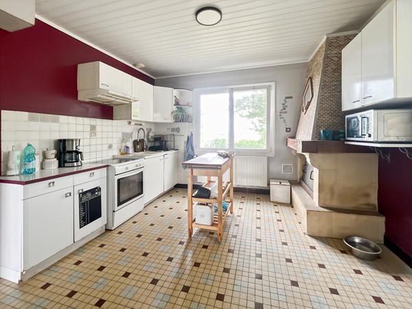 Maison, grange et dépendances sur + de 3 hectares