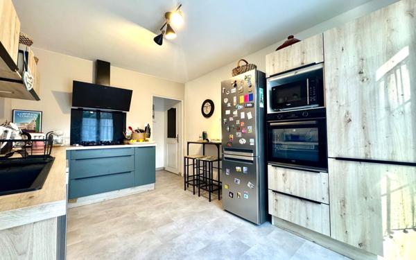 Maison à vendre    5 pièces • 135 m2 Cornillon-Confoux