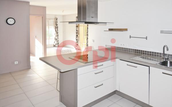 Appartement à vendre    2 pièces • 46 m2 Saint-Fons