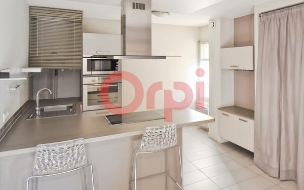 Appartement à vendre    2 pièces • 46 m2 Saint-Fons